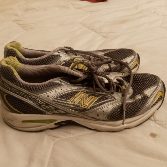 Used new balance shoes size 7.5 - Picture 8 of 10